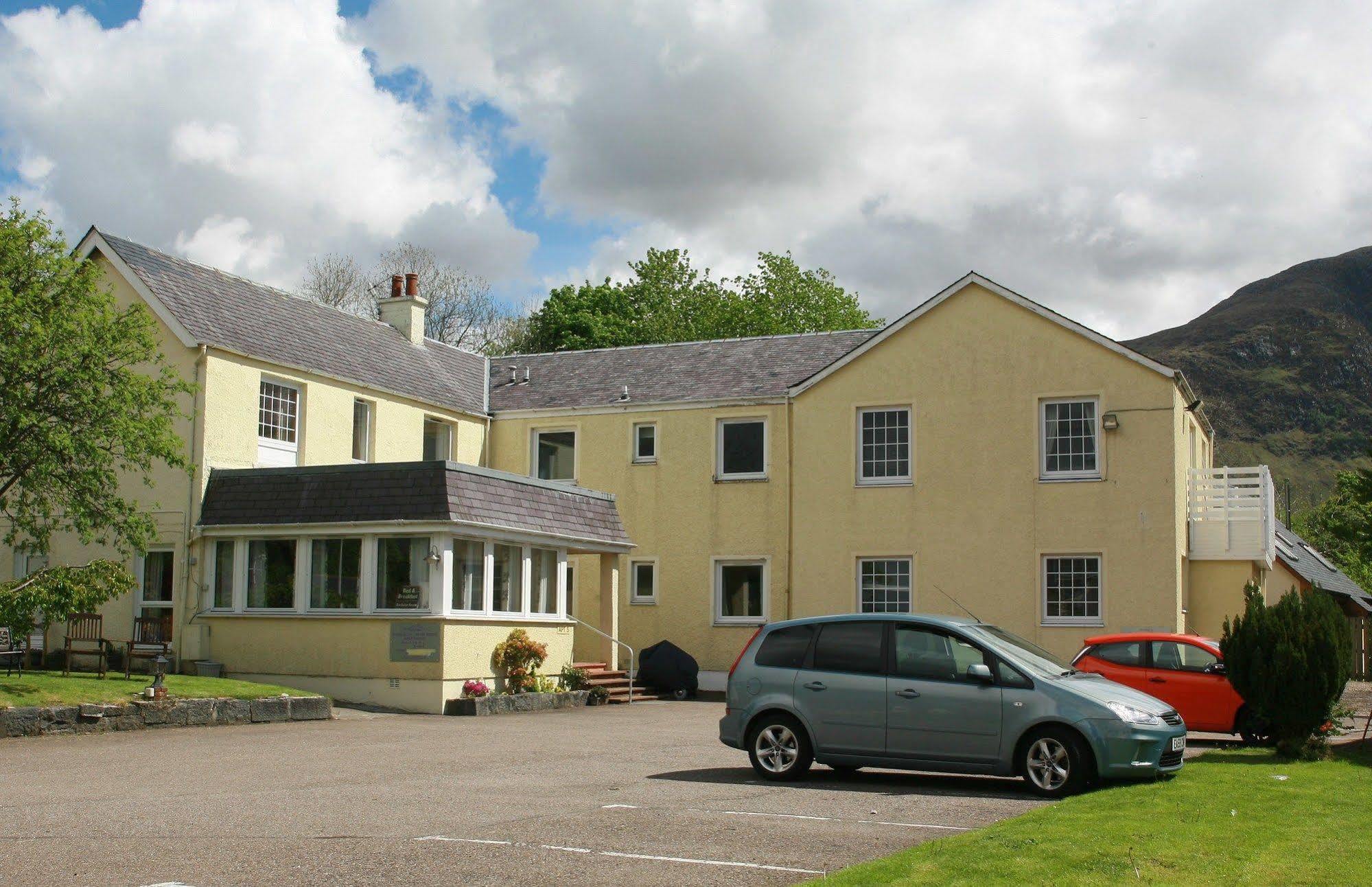 Glenlochy Nevis Bridge Apartments Fort William Exterior photo