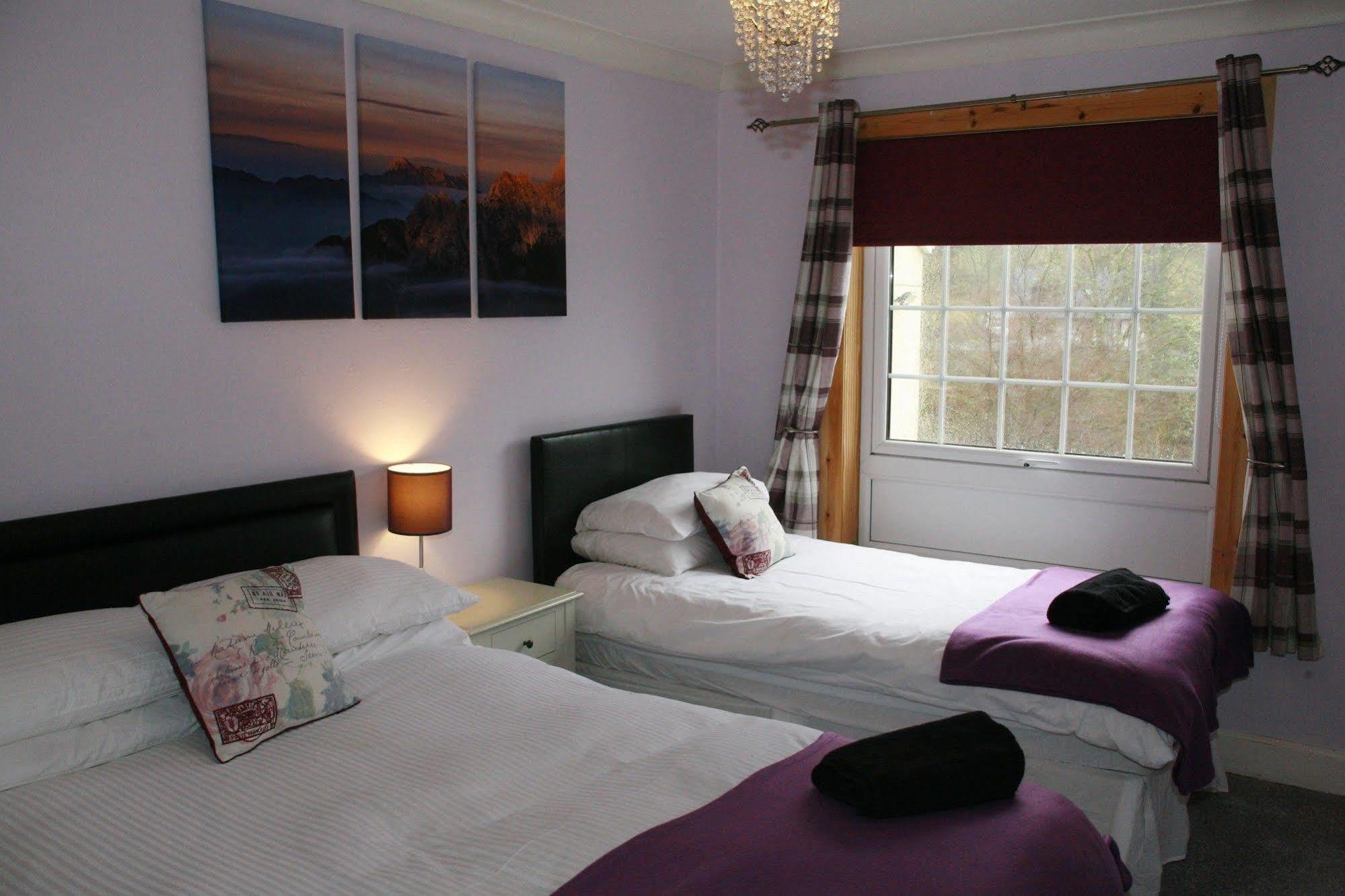 Glenlochy Nevis Bridge Apartments Fort William Exterior photo